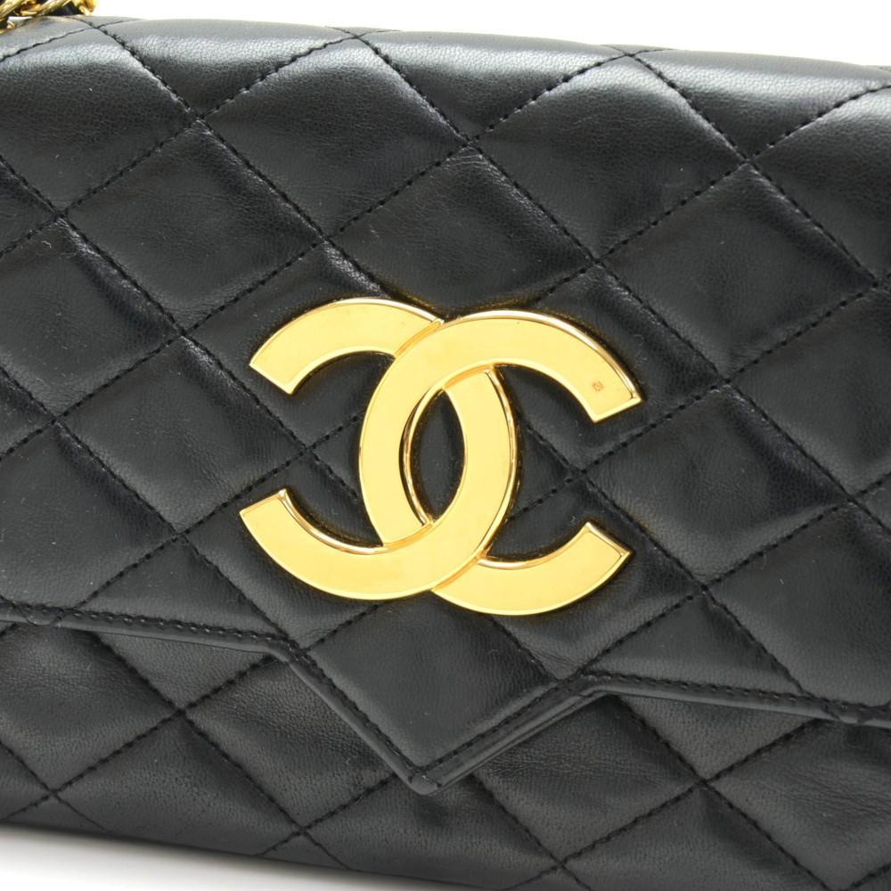 8" Black Quilted Flap