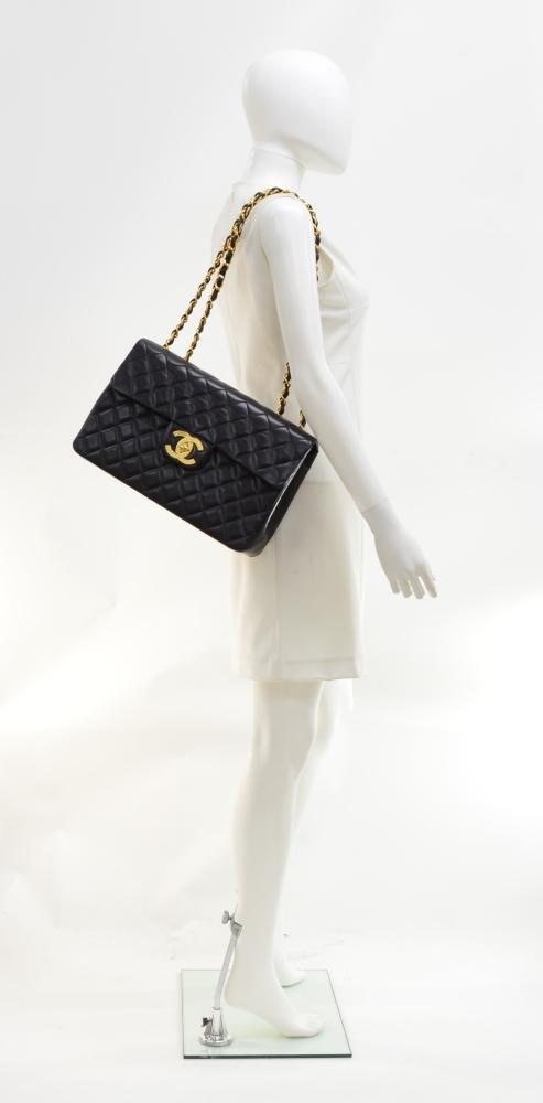 13" Maxi Quilted Lambskin Leather Shoulder Bag