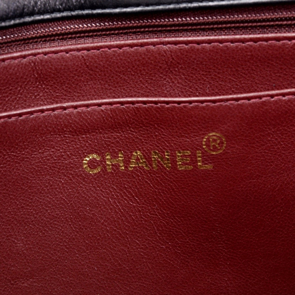 13" Maxi Quilted Lambskin Leather Shoulder Bag